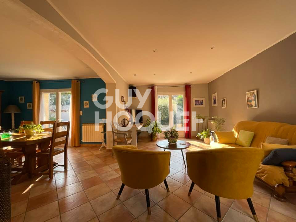 Villa spacieuse à vendre à Châteauneuf de Gadagne avec deux T2 indépendants