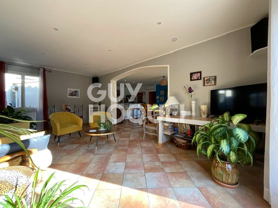 Villa spacieuse à vendre à Châteauneuf de Gadagne avec deux T2 indépendants