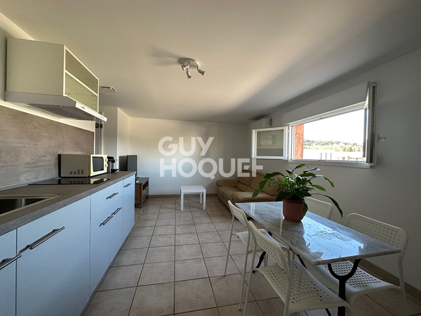 T2 Loué meublé - EAU ET ELECTRICITE COMPRIS