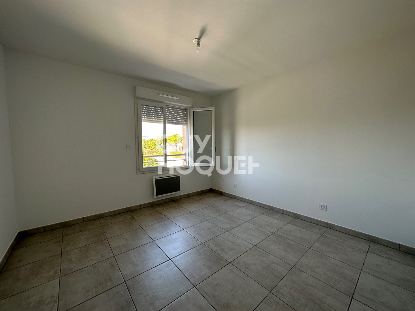 L'ISLE SUR LA SORGUE : Appartement de type 3  avec terrasse et parkings