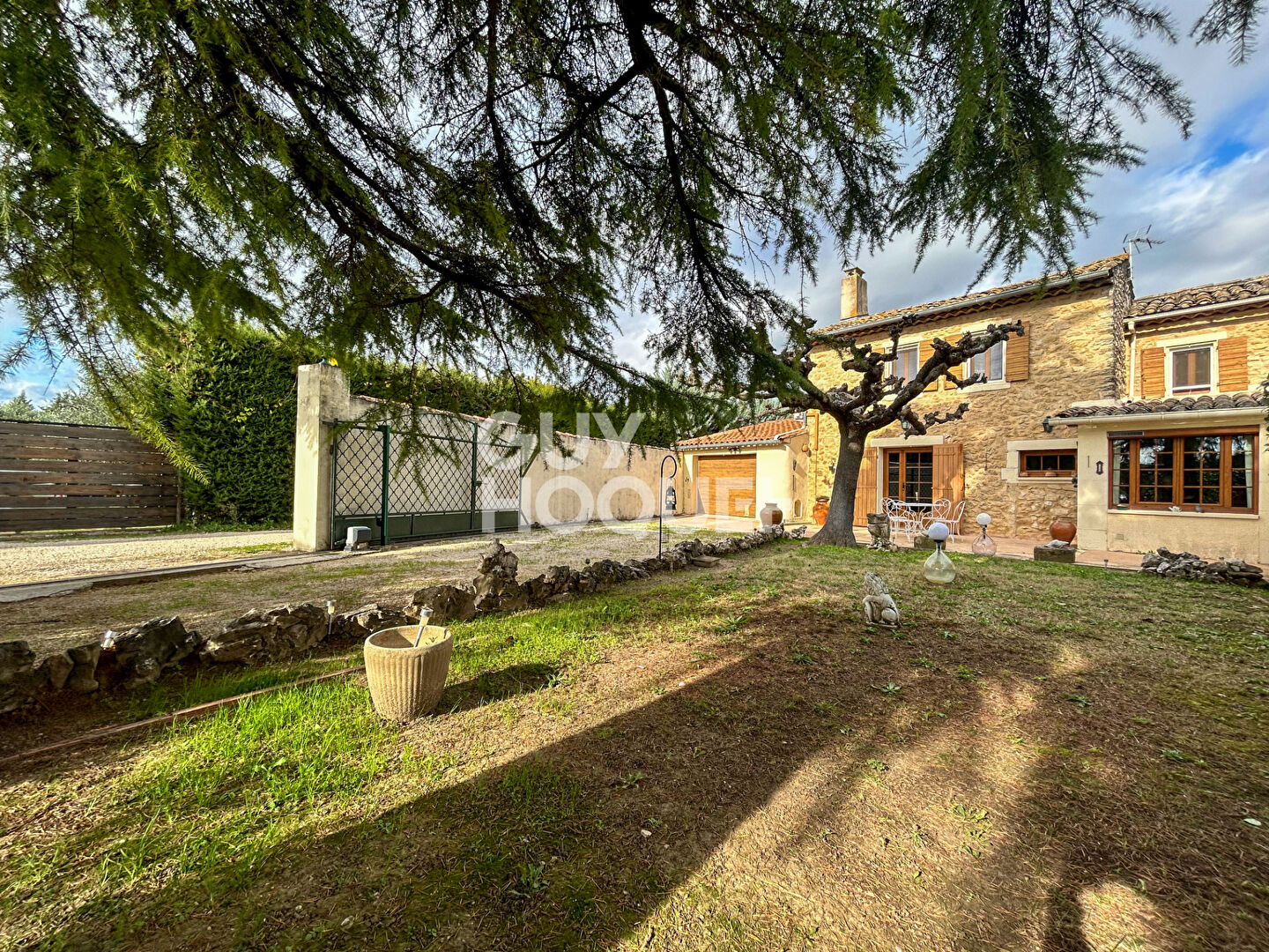 MAS 3 pièce(s) 84 m² ROBION sur plus de 300 m² de parcelle SANS NUISANCES !