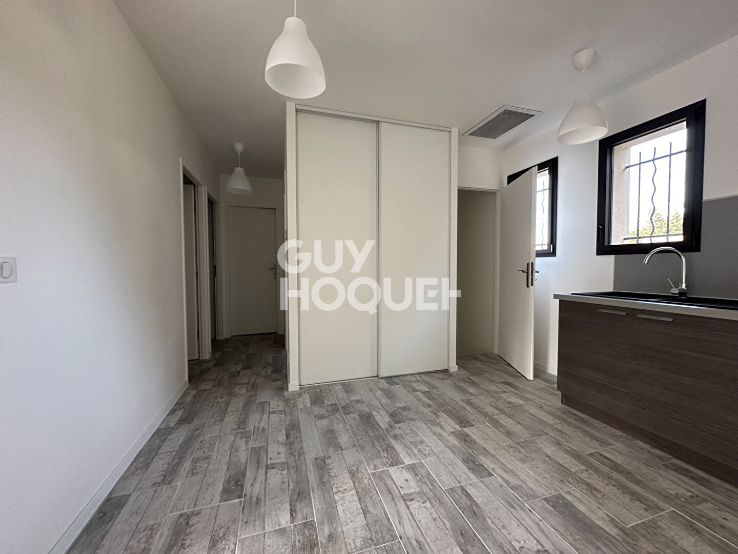 Appartement meublé EAU + ELECTRICITE COMPRISES - quartier St Antoine