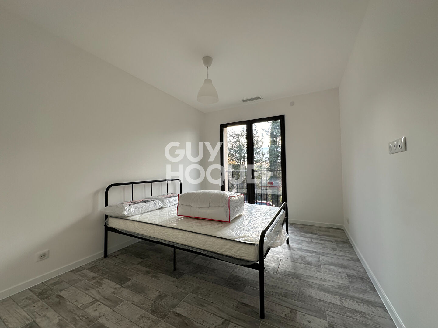 Appartement meublé EAU + ELECTRICITE COMPRISES - quartier St Antoine