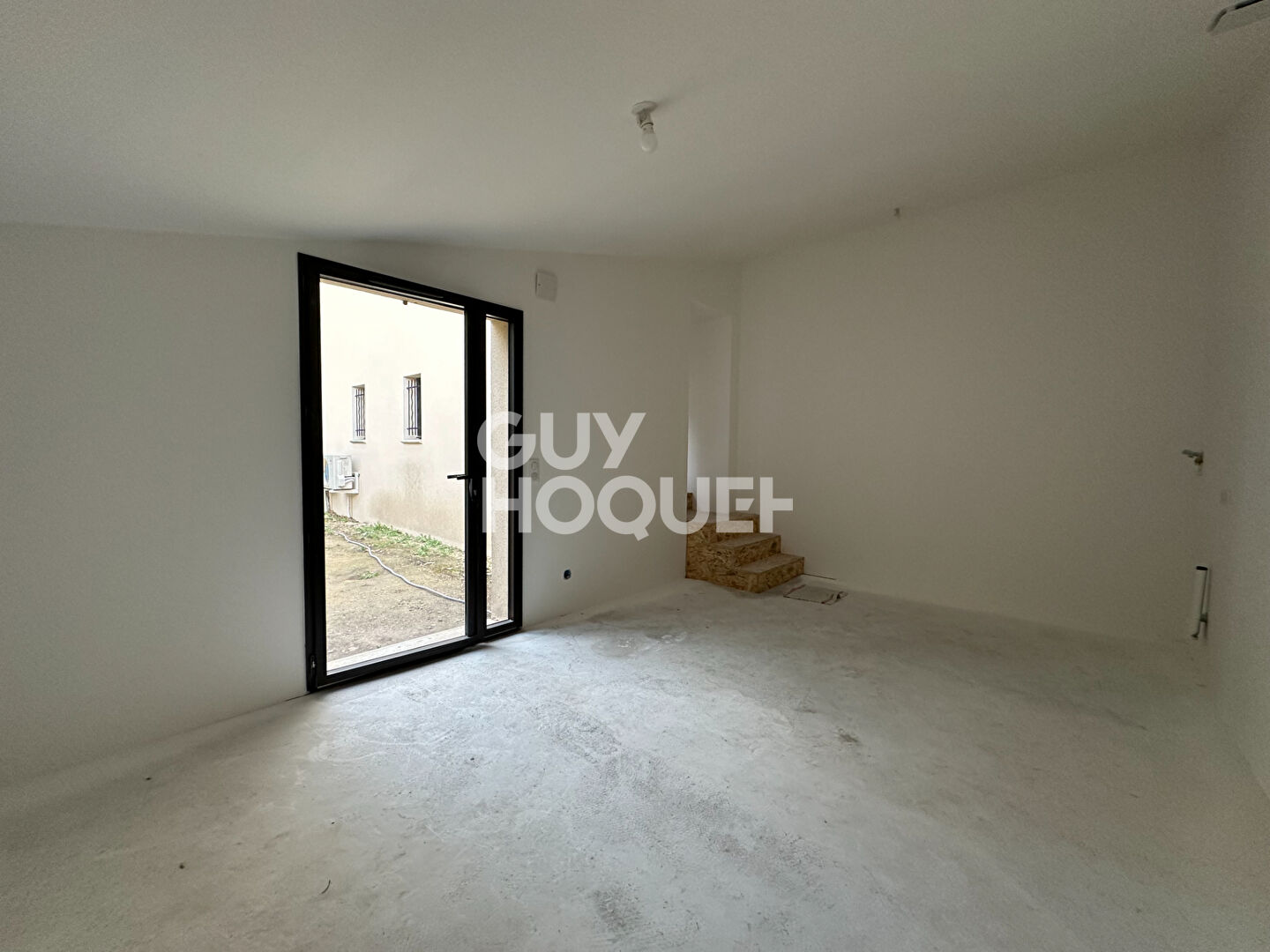 Appartement meublé EAU + ELECTRICITE COMPRISES - quartier St Antoine