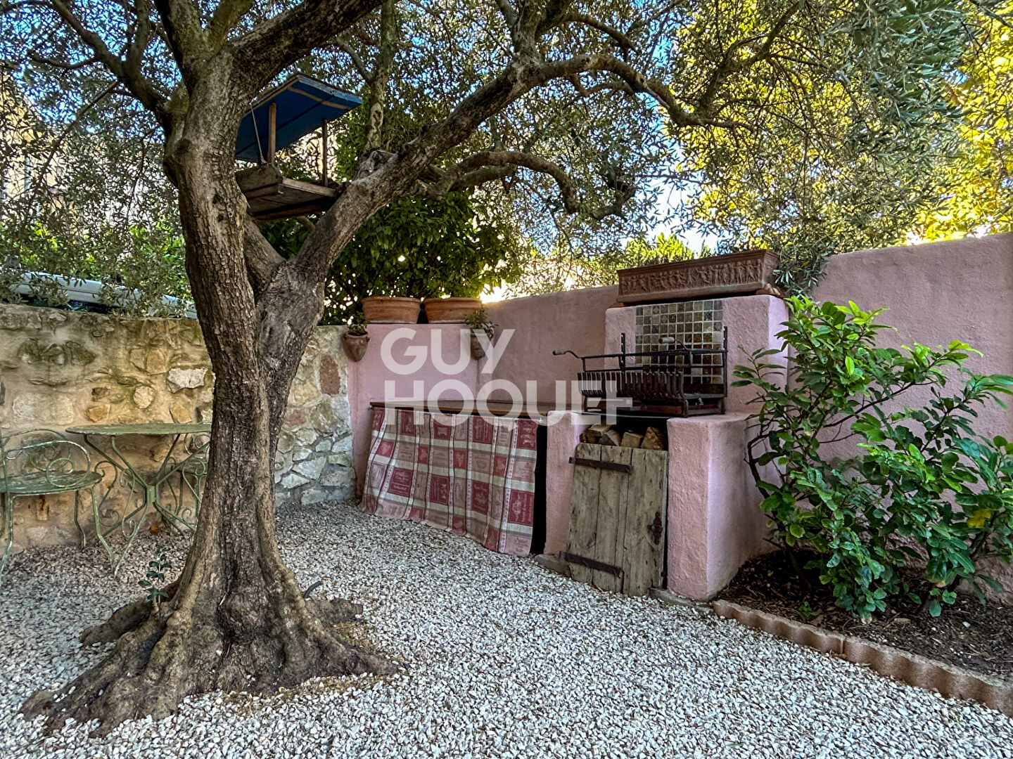 Mas BORD DE SORGUE Le Thor 5 pièces 240m² au calme