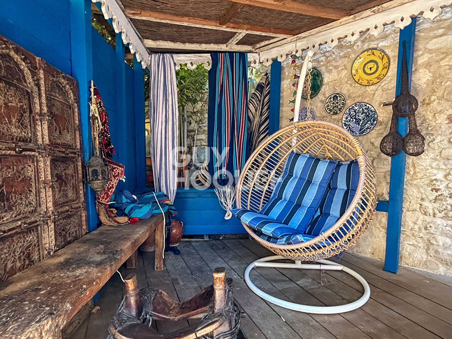 Mas BORD DE SORGUE Le Thor 5 pièces 240m² au calme