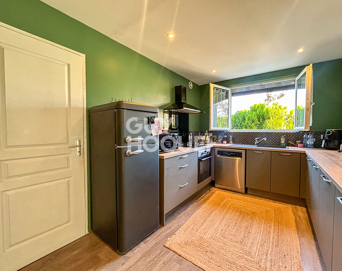 Maison de plain pied proche centre ville l'Isle sur la SOrgue