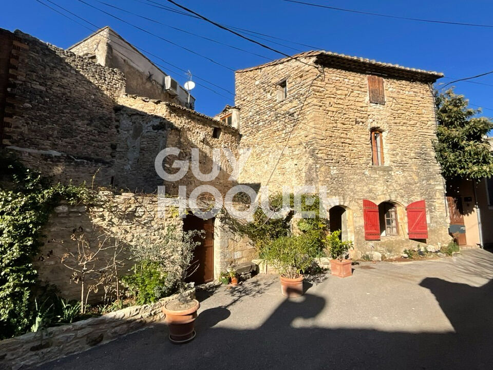 Maison en pierre  à Lagnes - Un potentiel incroyable à découvrir !