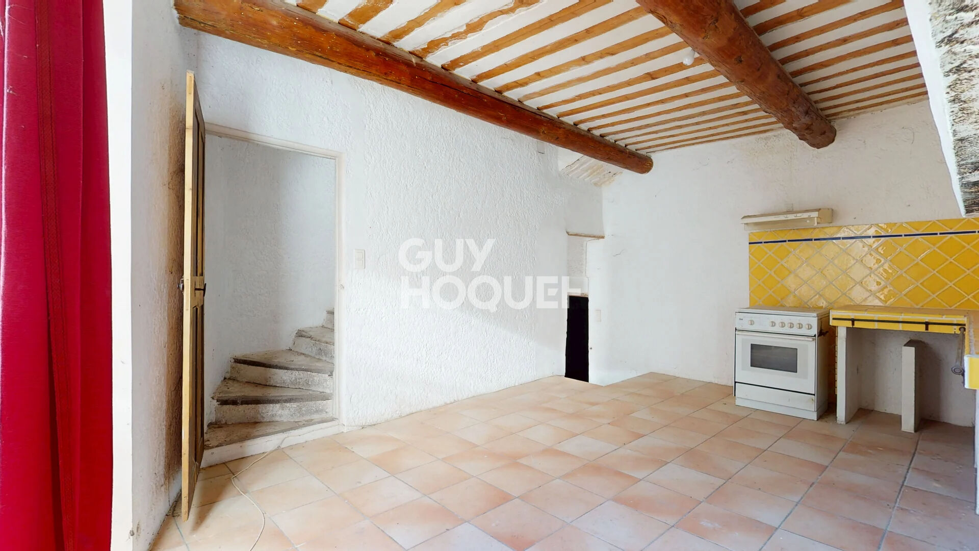 Maison en pierre  à Lagnes - Un potentiel incroyable à découvrir !