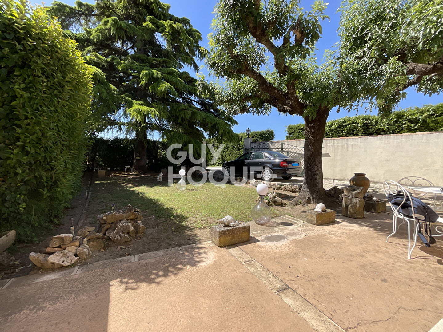 VIAGER occupé : Charmante Partie de Mas de 4 pièces à Robion