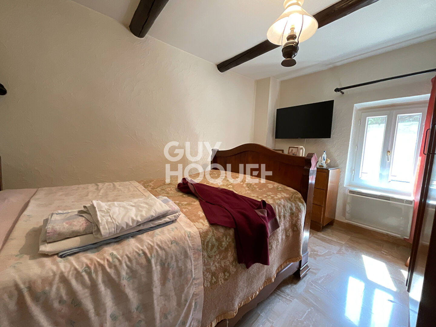 VIAGER occupé : Charmante Partie de Mas de 4 pièces à Robion