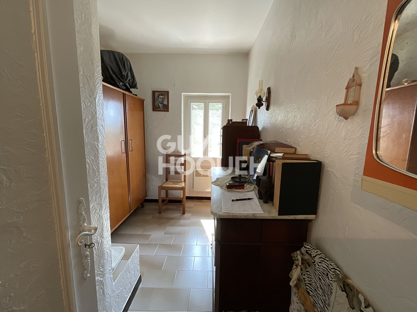 VIAGER occupé : Charmante Partie de Mas de 4 pièces à Robion