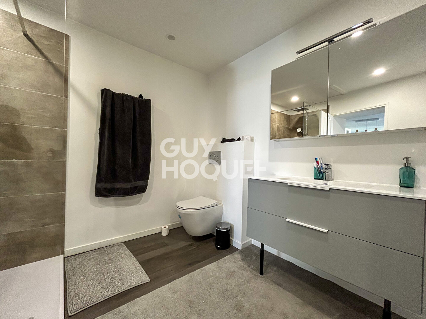 Isle-sur-la-sorgue  Maison  de village 3chs avec cave et garage