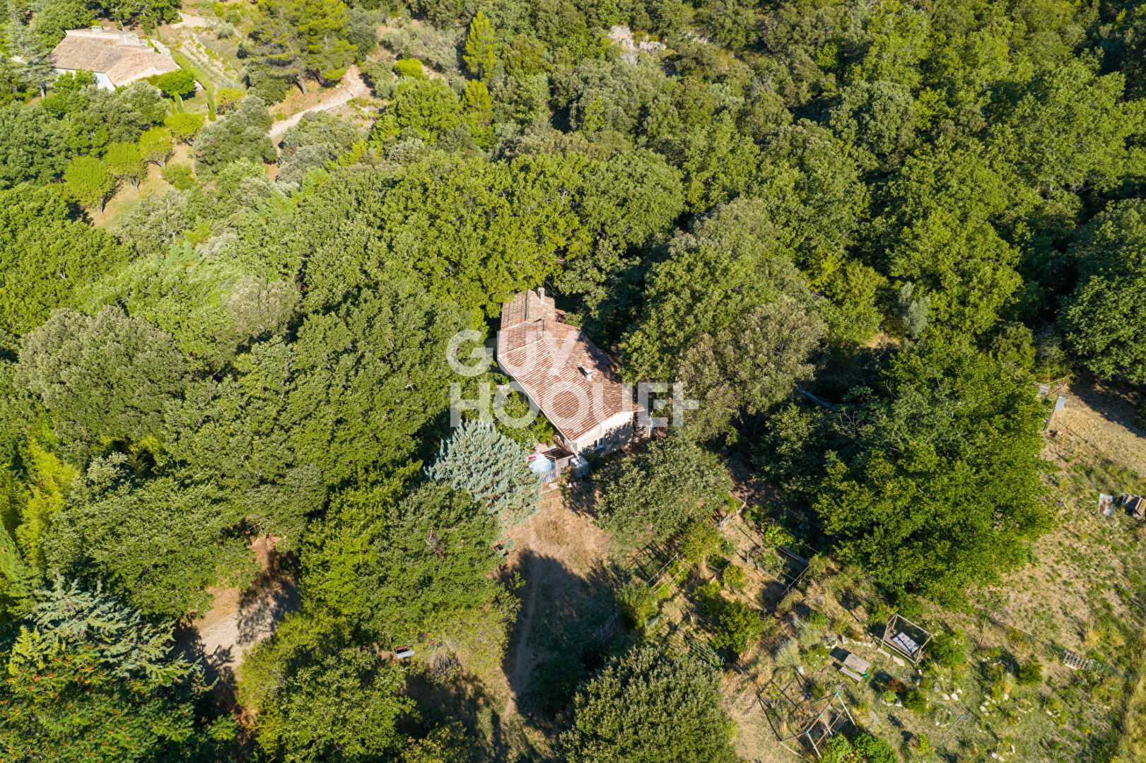 Mazet en pleine colline de Saumane-De-Vaucluse
