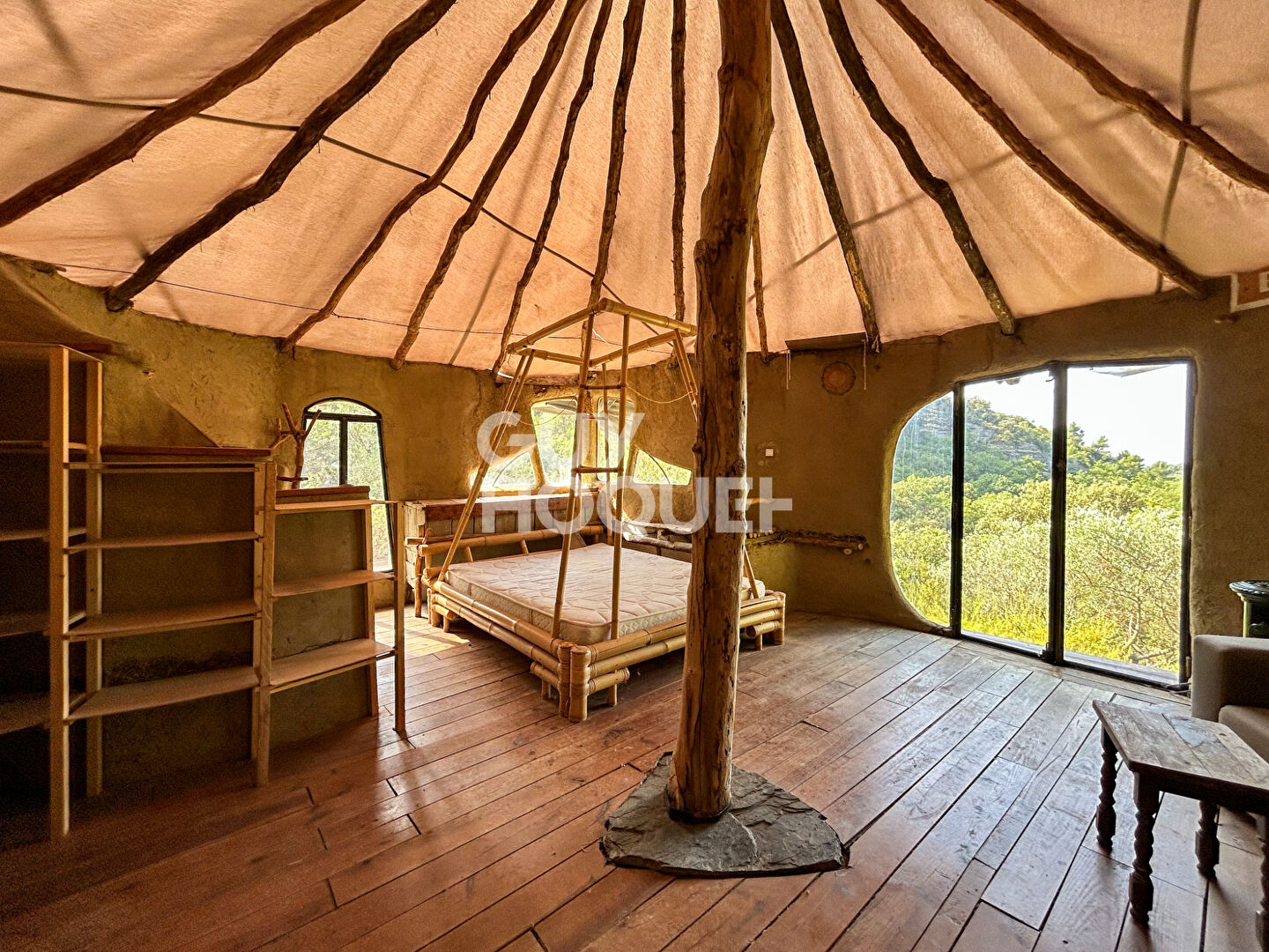 Mazet en pleine colline de Saumane-De-Vaucluse