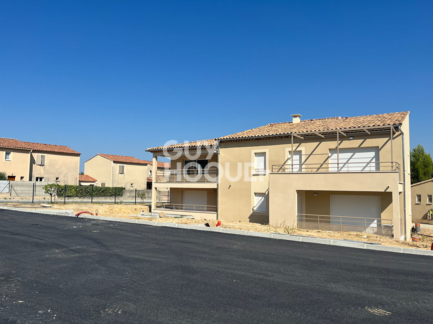 T3 neuf 70m² avec terrasse + parkings Robion (84440)