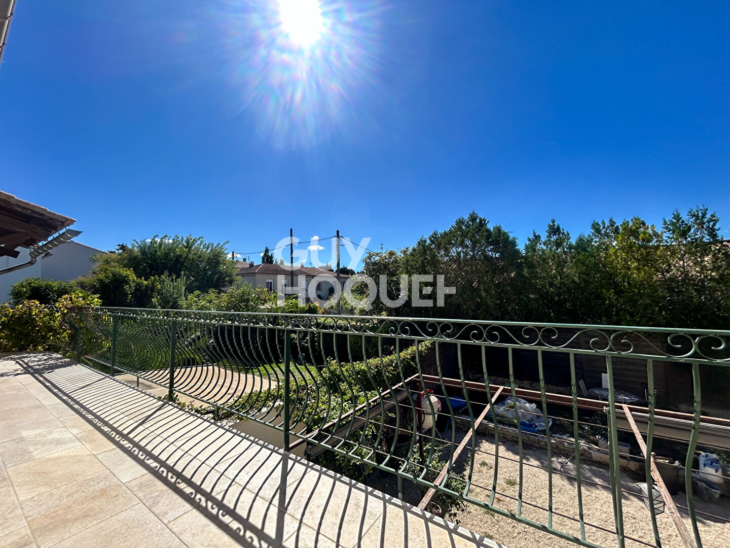 Appartement au Partage des eaux ISLE SUR SORGUE avec GARAGE et extérieur