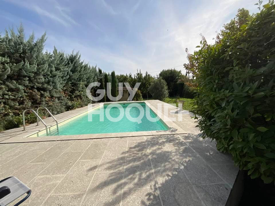 Maison spacieuse à vendre à Le Thor - 4 chambres  et grand jardin avec piscine !