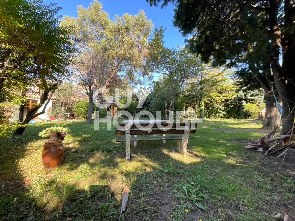 Maison spacieuse à vendre à Le Thor - 4 chambres  et grand jardin avec piscine !