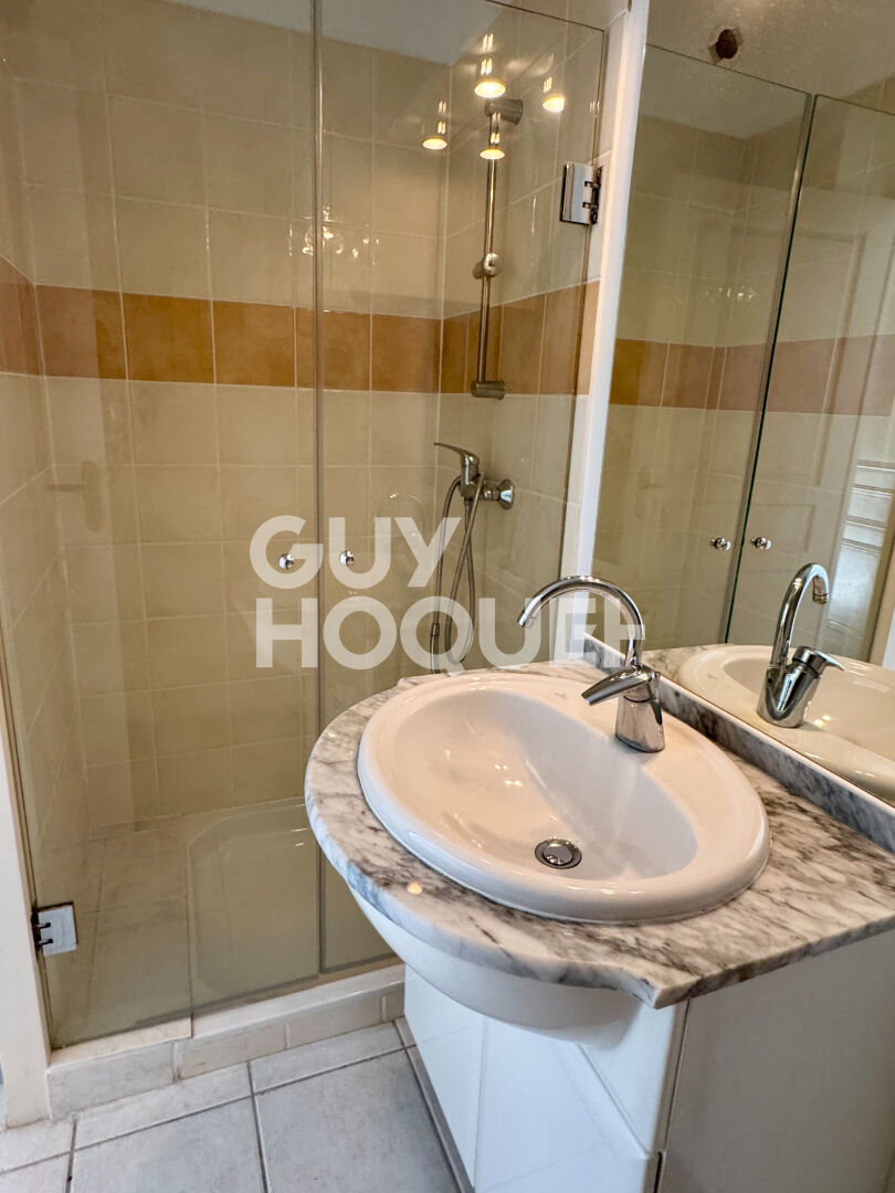 Appartement T3 avec terrasse place de parking et garage