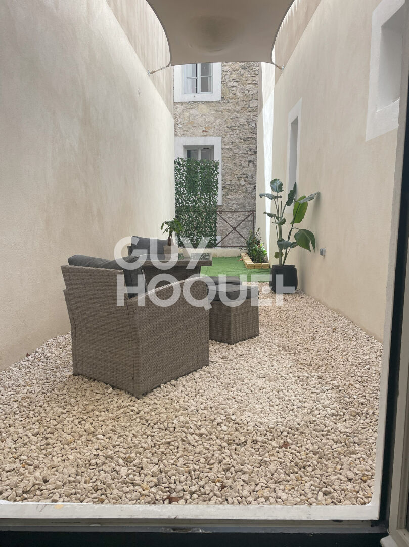 Appartement "coup de coeur" T3 BORD DE SORGUE !