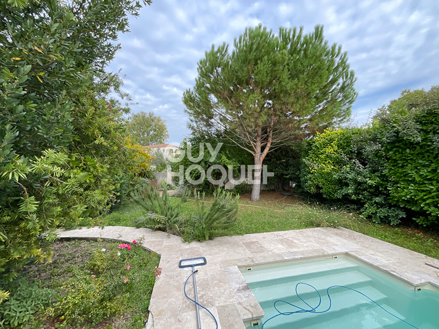 Maison Lagnes 6 chambres 170 m² terrain 800 m² piscine
