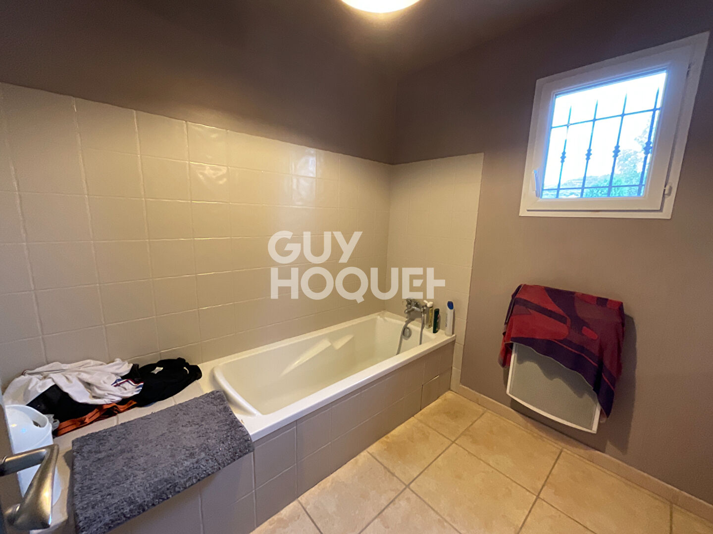 Maison Lagnes 6 chambres 170 m² terrain 800 m² piscine