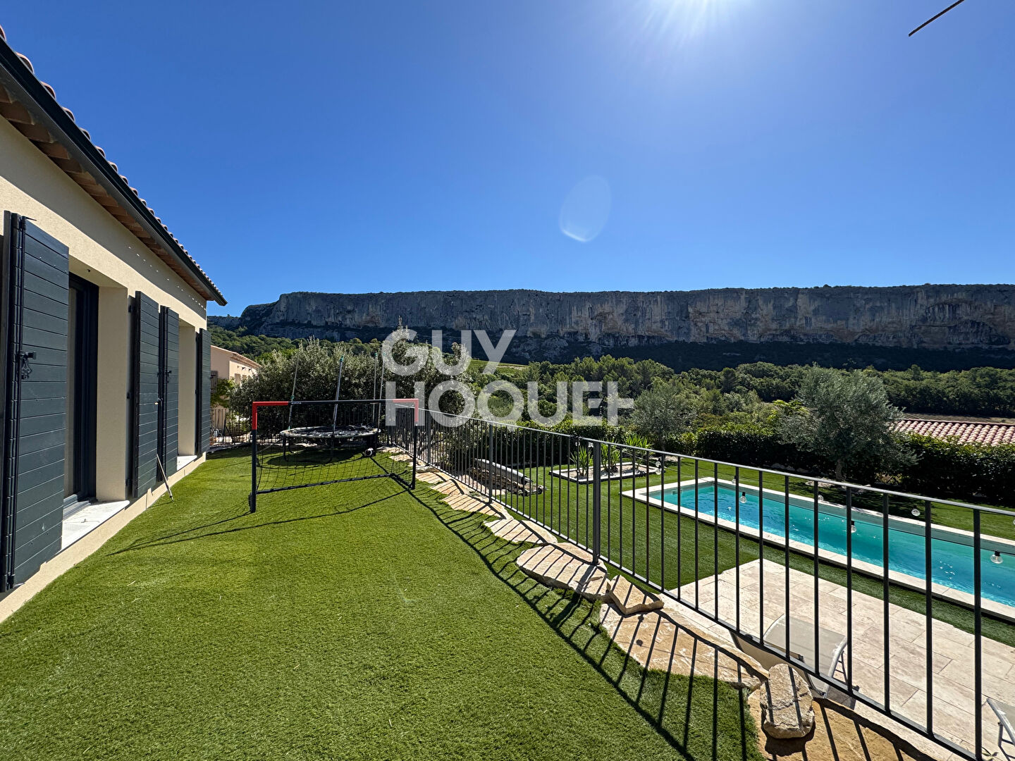 VILLA T4 plain pied avec piscine, vue et garage