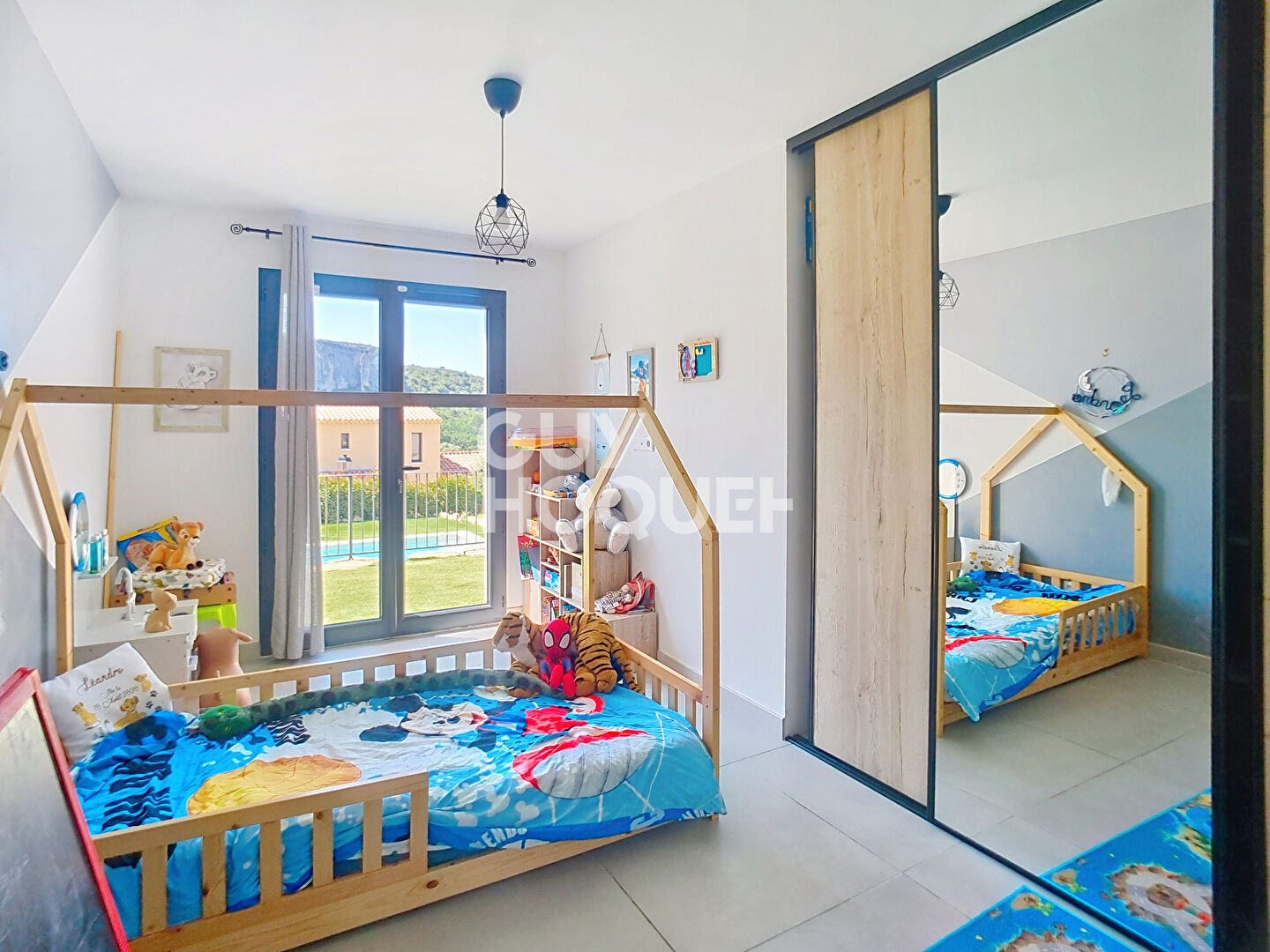 VILLA T4 plain pied avec piscine, vue et garage