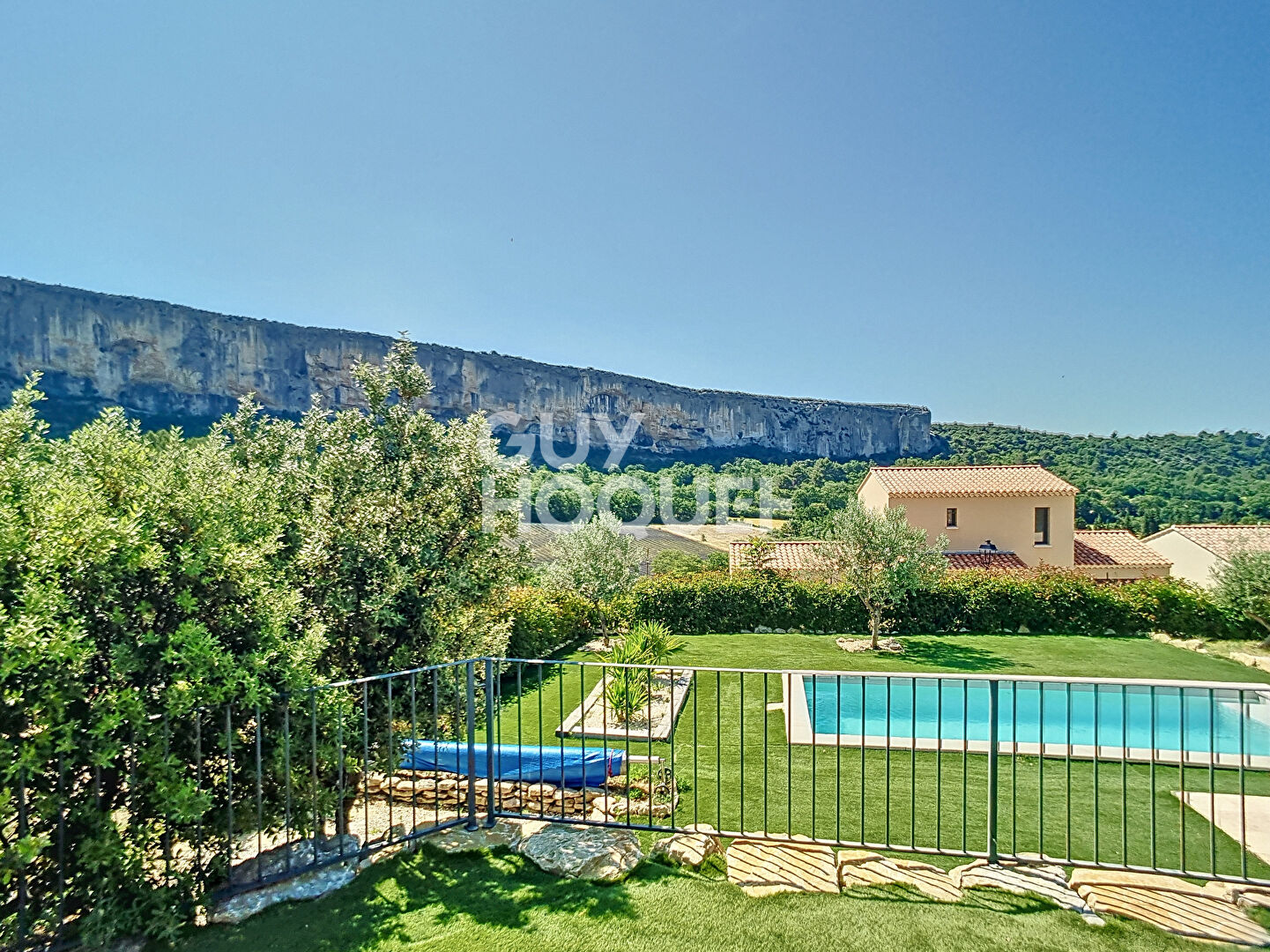 VILLA T4 plain pied avec piscine, vue et garage