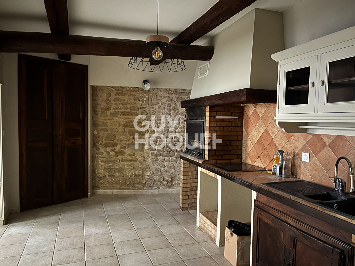 Charmant appartement de 3 pièces AVEC BALCON à L'Isle-sur-la-Sorgue !