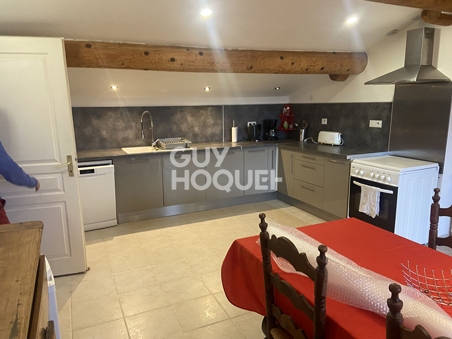 appartement  MEUBLE EAU ET ELECTRICITE COMPRISES - L'Isle-sur-la-Sorgue