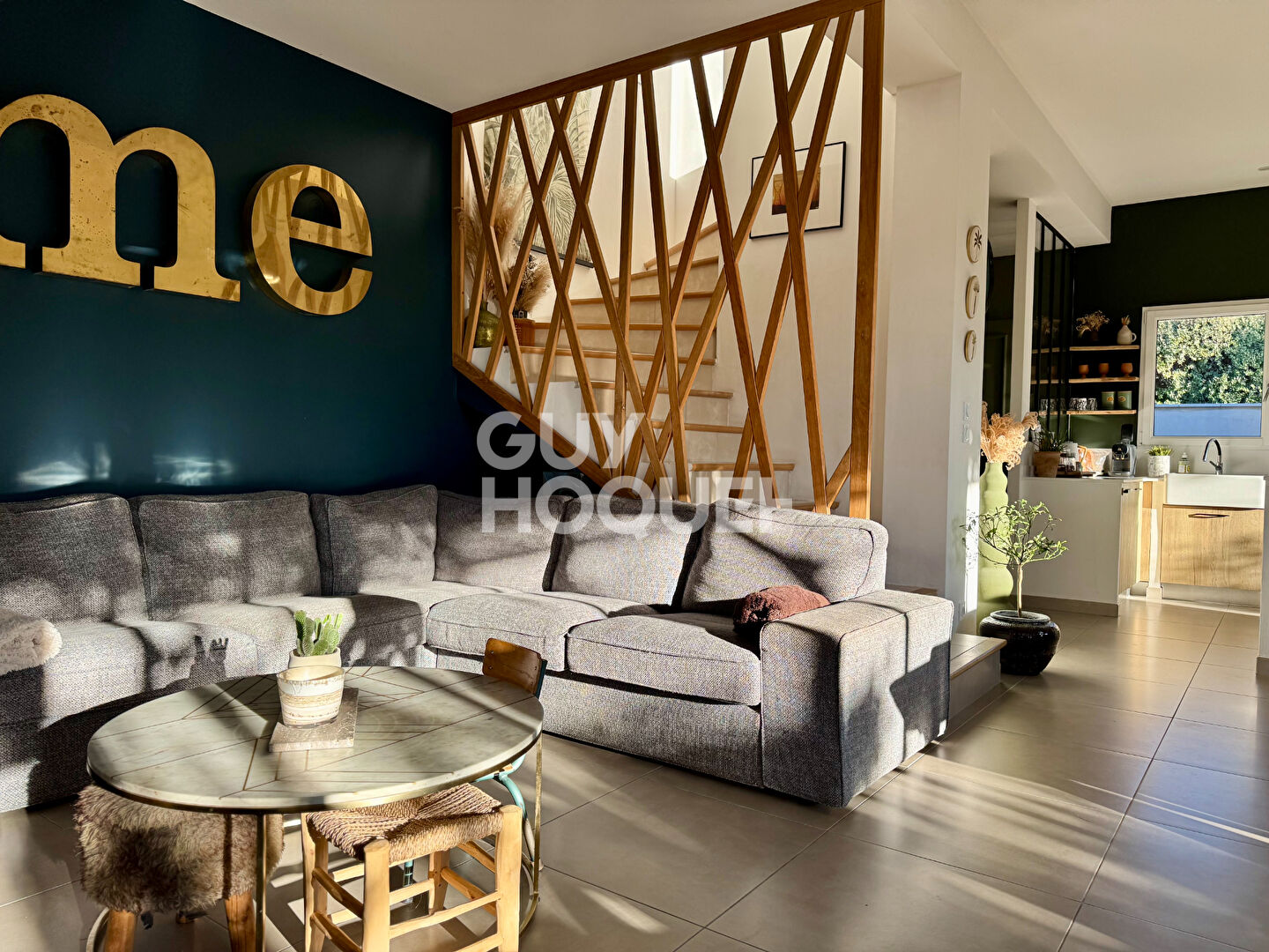 Maison récente T5 avec piscine.