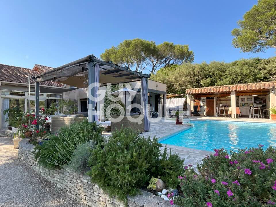 Secteur de Saint Antoine  , l'Isle-sur-la-Sorgue  - 167m² - 2450m² de terrain