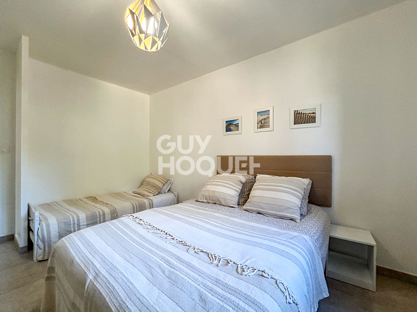 Propriété sur la commune de LAGNES : maison de plain pied, garage, piscine et jardin