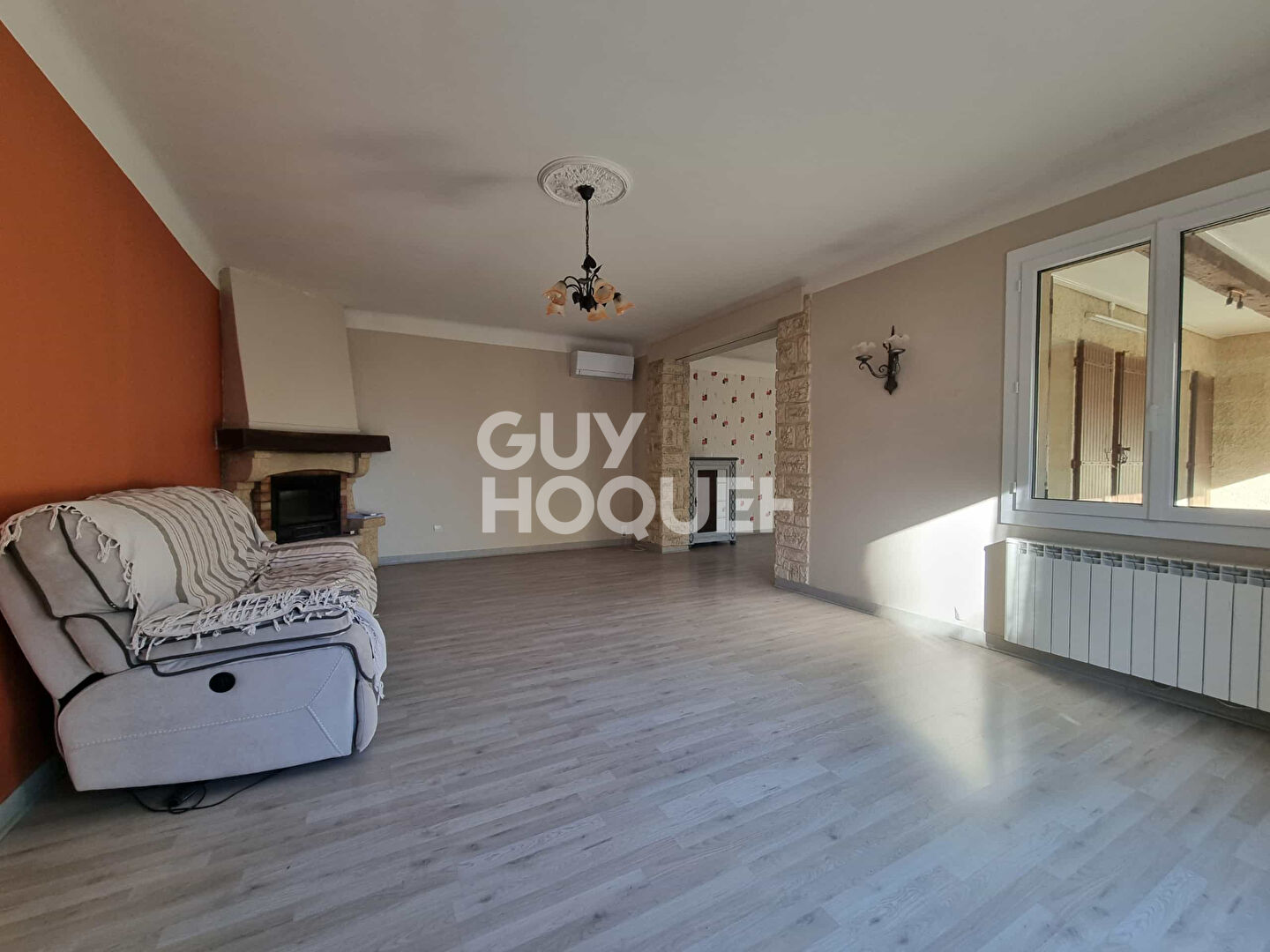 VILLA  Le Thor 5  chambres sur 1 110 m² de terrain