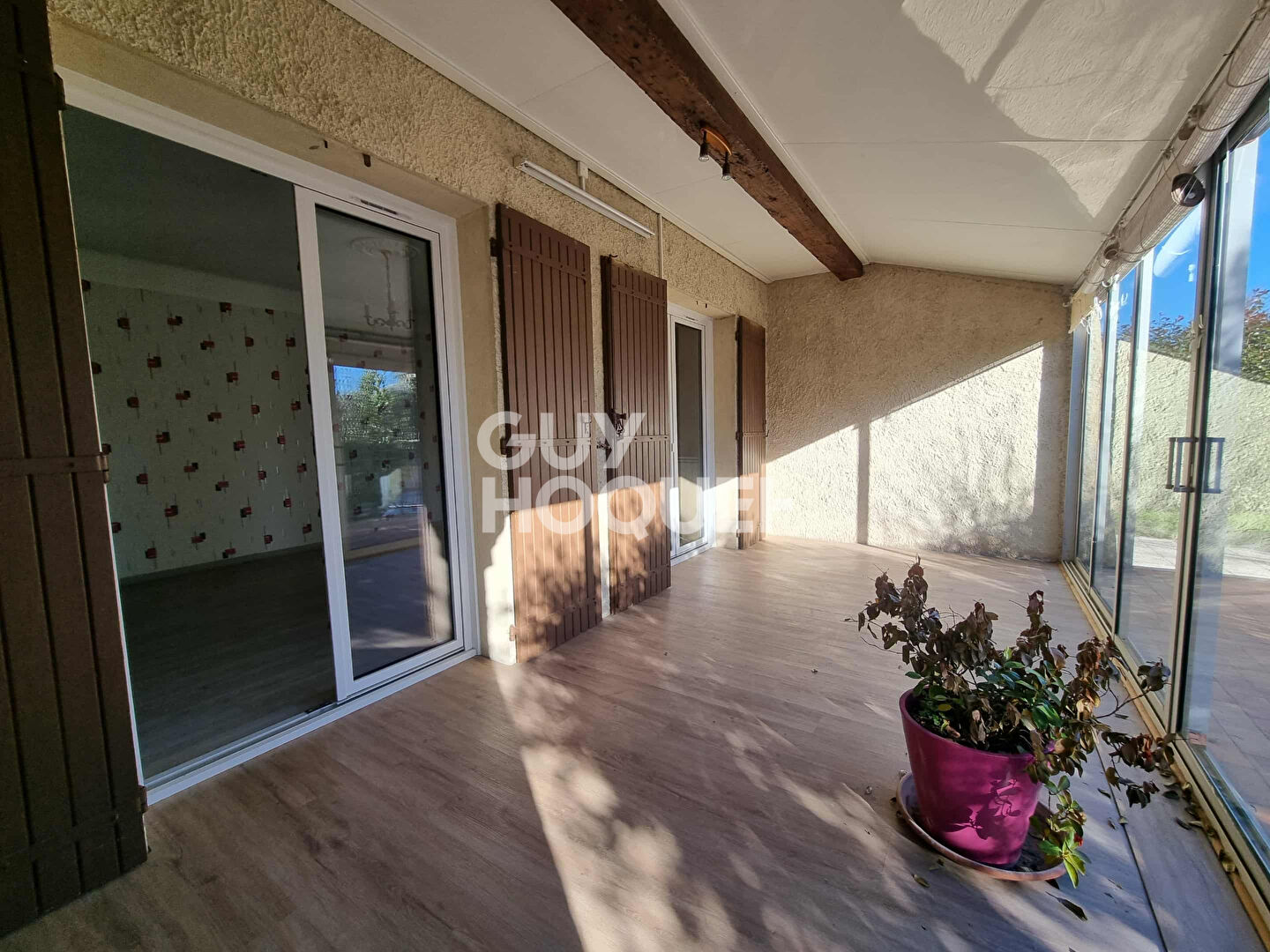 VILLA  Le Thor 5  chambres sur 1 110 m² de terrain