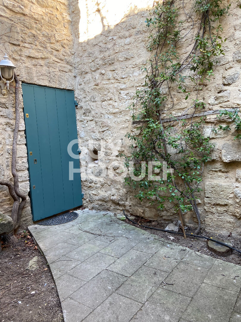 Maison  de type 3  (106 m²) à CAUMONT SUR DURANCE avec terrasses.