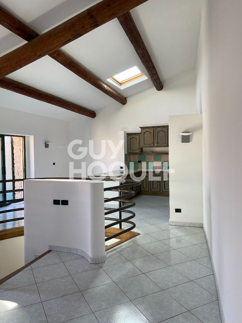 Maison  de type 3  (106 m²) à CAUMONT SUR DURANCE avec terrasses.