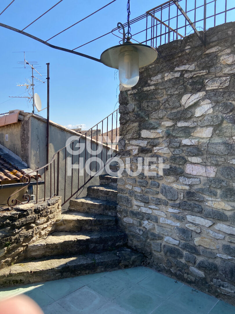 Maison  de type 3  (106 m²) à CAUMONT SUR DURANCE avec terrasses.