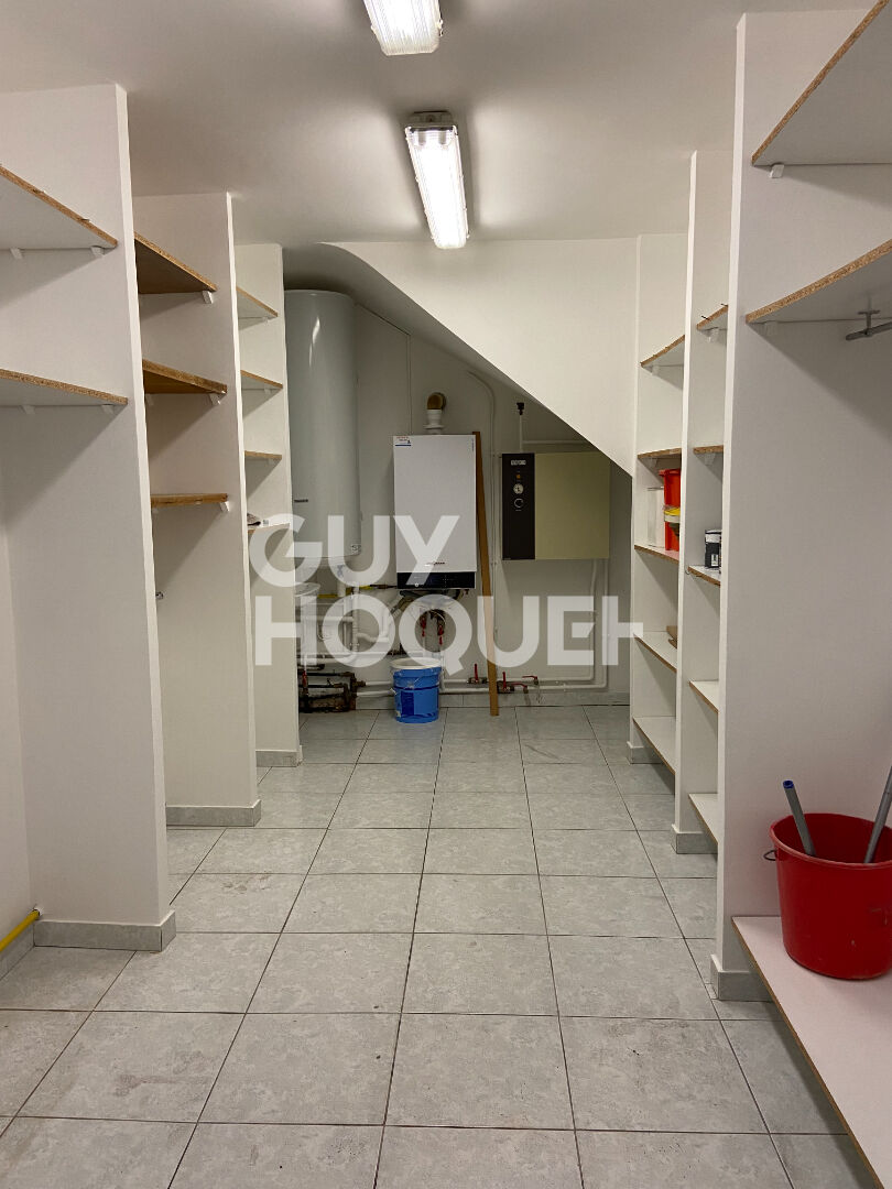 Maison  de type 3  (106 m²) à CAUMONT SUR DURANCE avec terrasses.