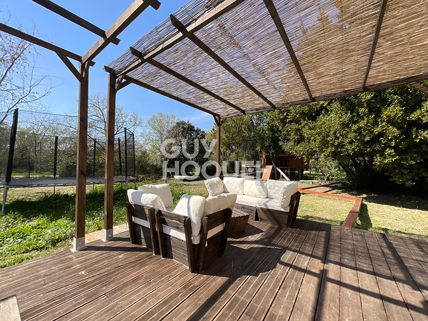 Maison individuelle au calme avec jardin arboré