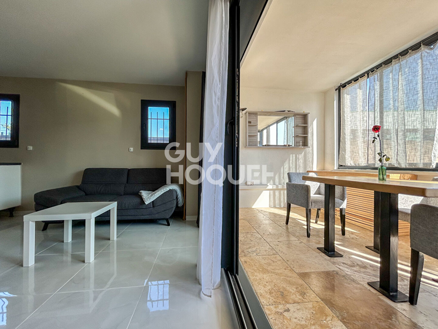 Appartement récent avec places de parking à l'Isle sur la Sorgue