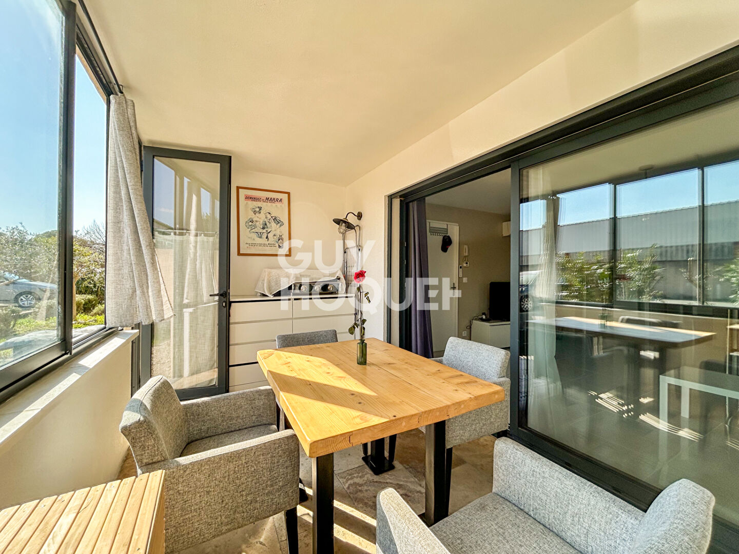 Appartement récent avec places de parking à l'Isle sur la Sorgue