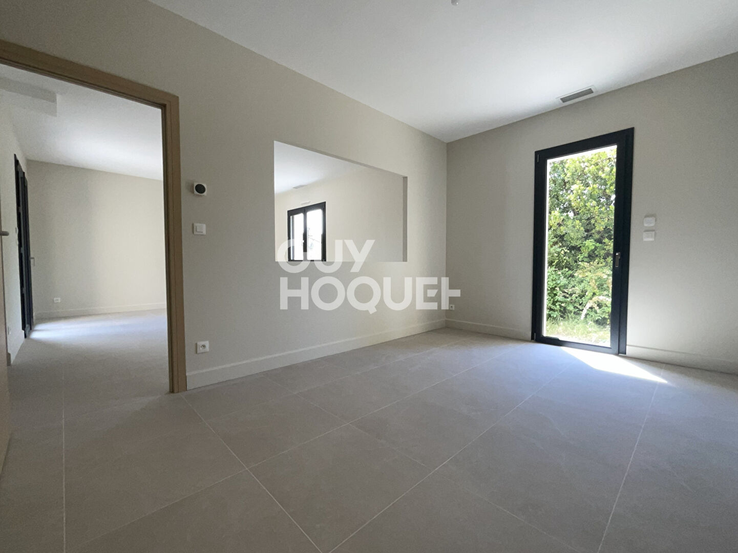 Maison neuve en cours de construction L Isle Sur La Sorgue PARTAGE DES EAUX