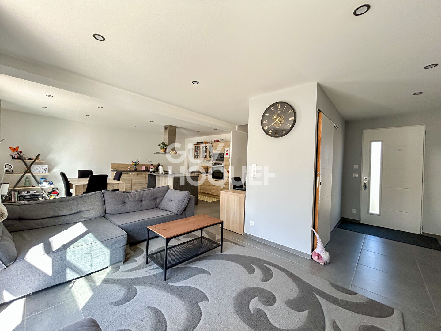 Maison familiale récente à 1 km du centre de L'Isle-sur-la-Sorgue