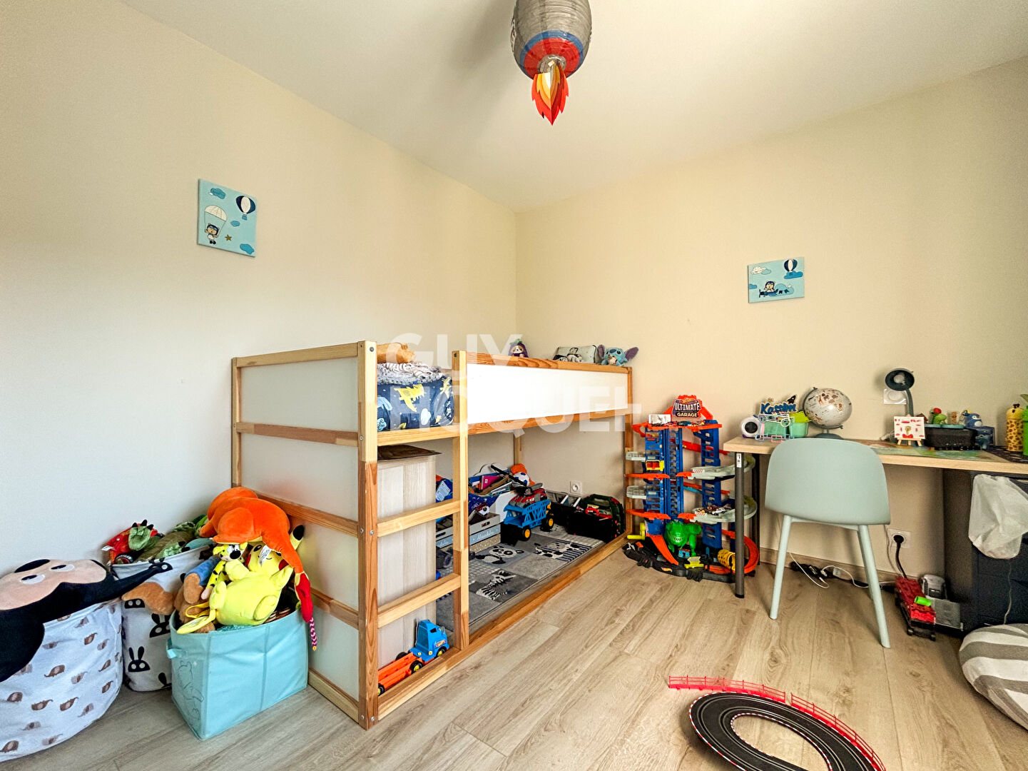 Maison familiale récente à 1 km du centre de L'Isle-sur-la-Sorgue