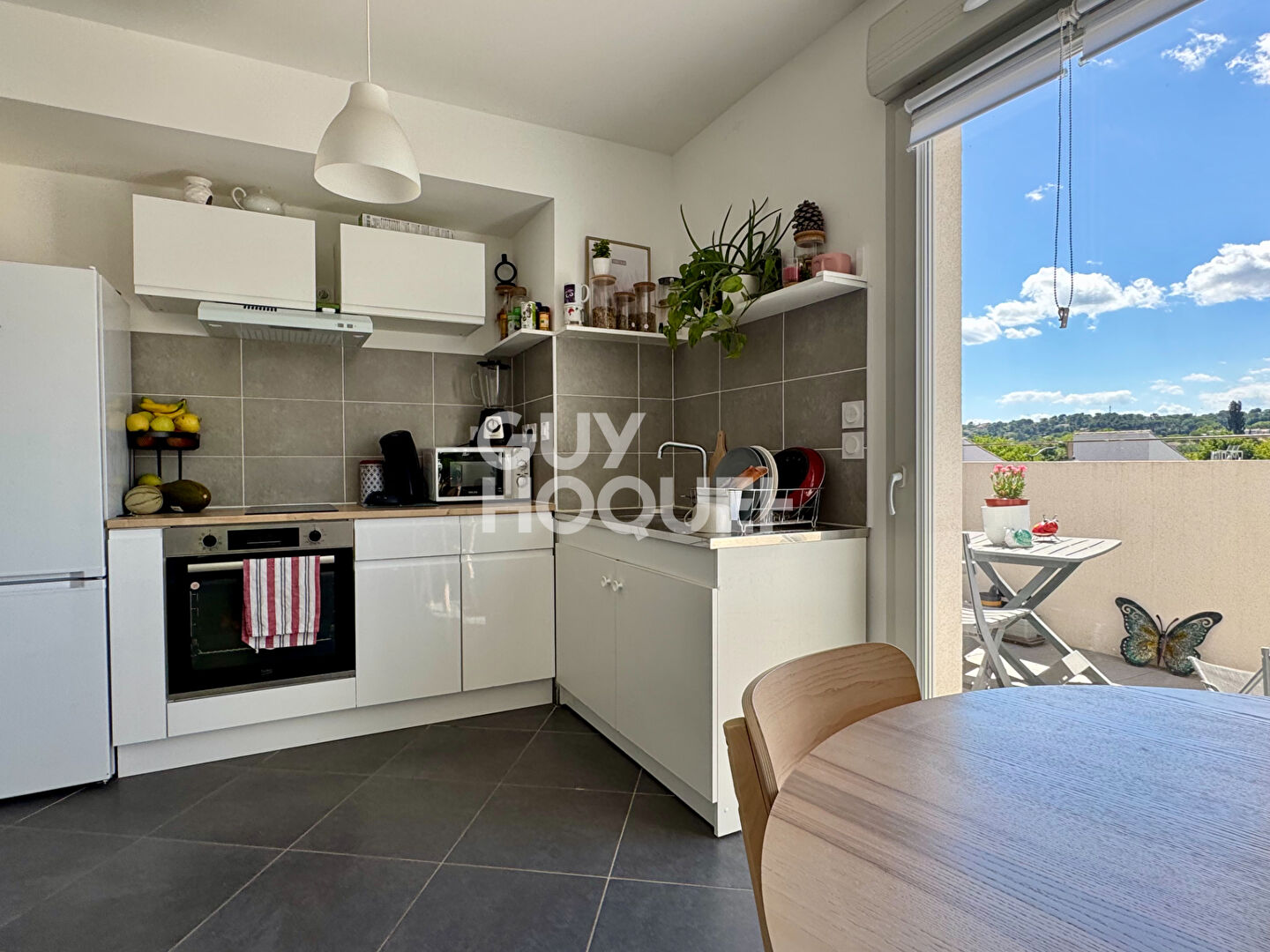 Chateauneuf De Gadagne appartement récent avec ascenseur
