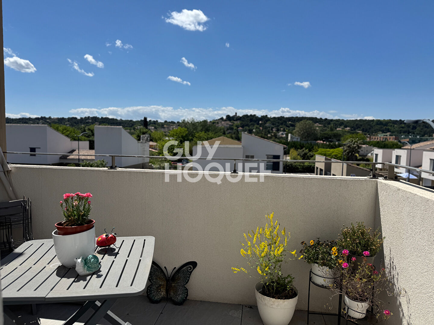 Chateauneuf De Gadagne appartement récent avec ascenseur