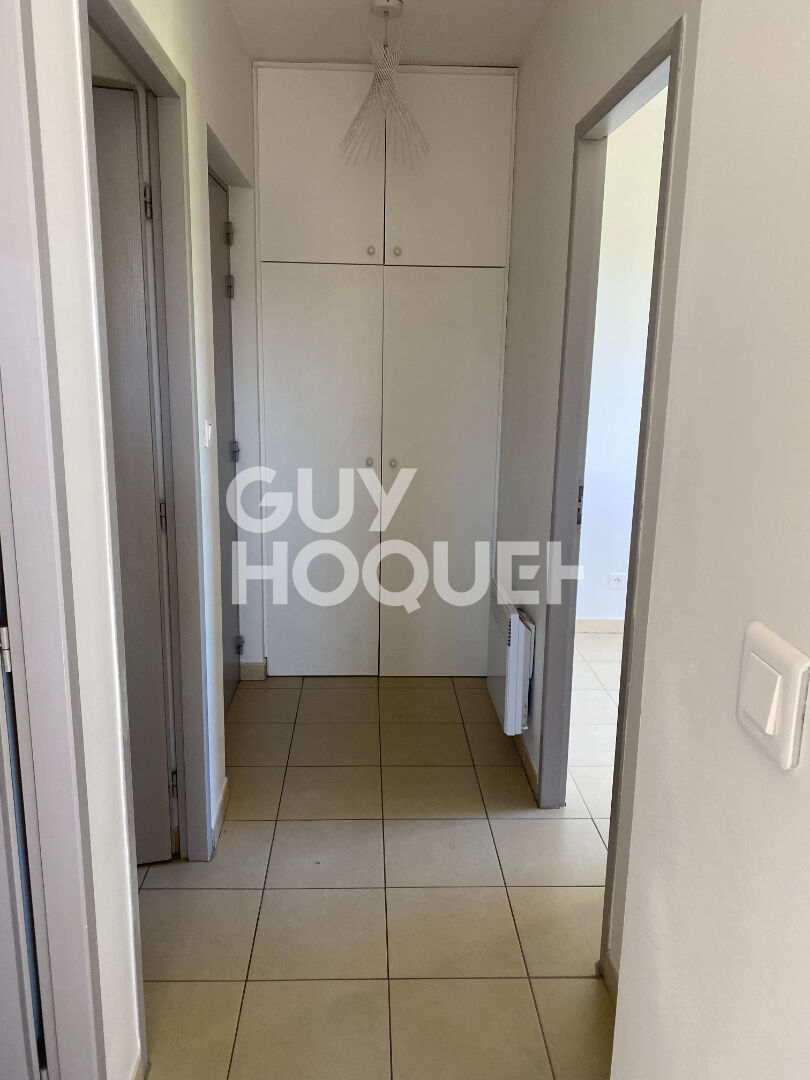 MONTEUX : Appartement de type 2 avec parking